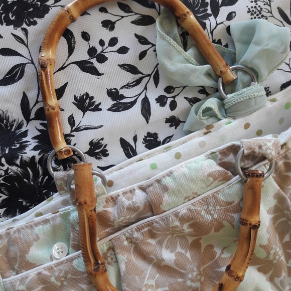 EUC Mint Green Floral Purse with Bamboo Handles - Picture 9 of 11